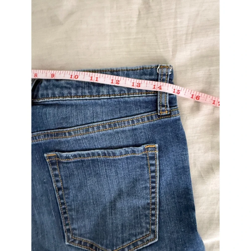 Gap Bermuda Jean Shorts Size 4 Medium Wash Y2K Coastal Casual‎ Denim
